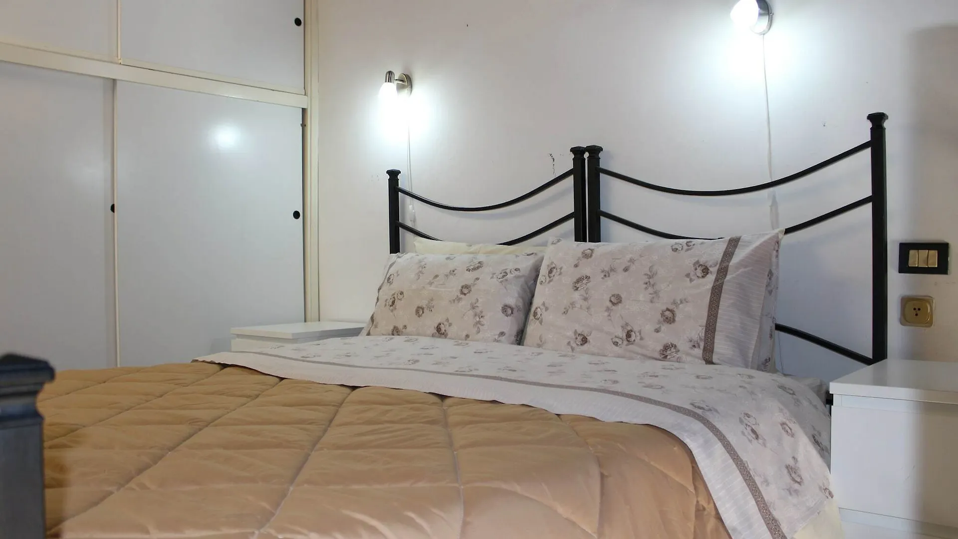 Zmax Zanobi Studios Florencia